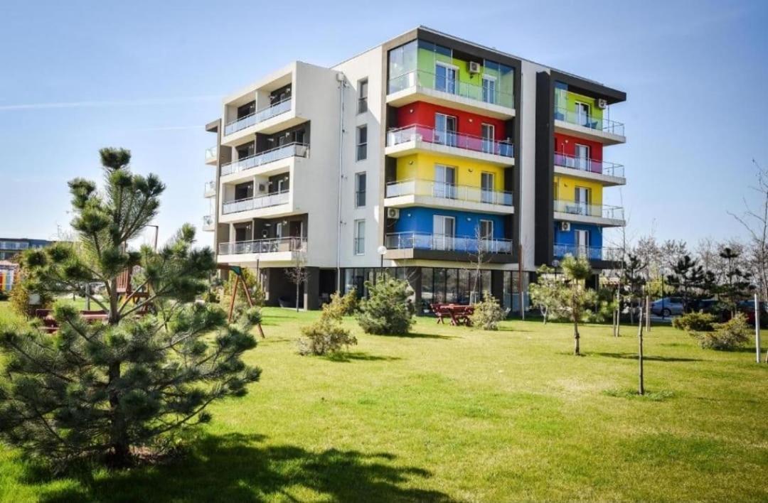 Tranzzit Airport Apartment II Otopeni Luaran gambar
